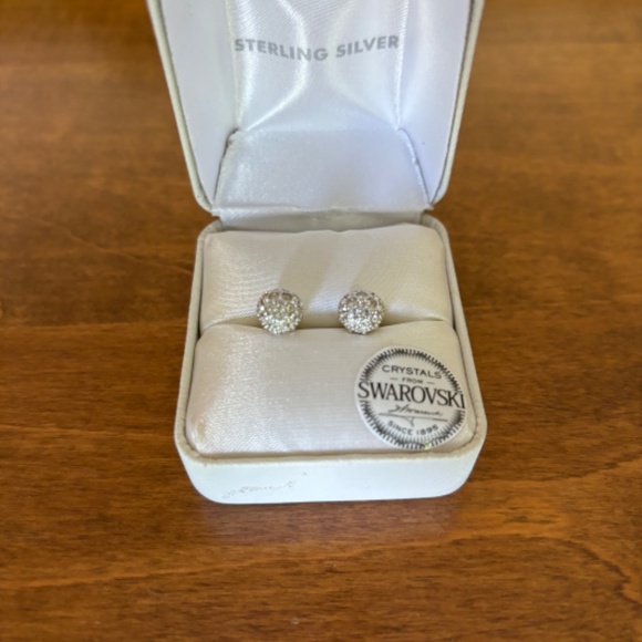 Swarovski sterling silver studs with cubic zirconia - Picture 3 of 4